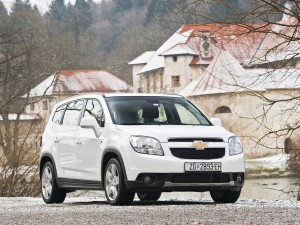 Chevrolet-Orlando_2012_07