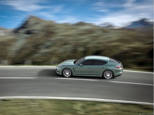 Porsche-Panamera_Diesel_2012