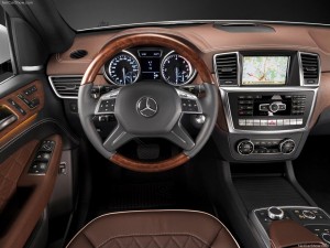 Mercedes-Benz-M-Class_2012_28