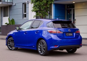 Lexus-CT-200h-Rear
