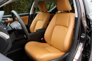 lexus-ct-200h-int-1