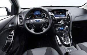 Ford_Focus_2011_23