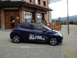 Peugeot-208-2