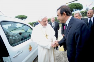 Renault-Kangoo-Pope-1