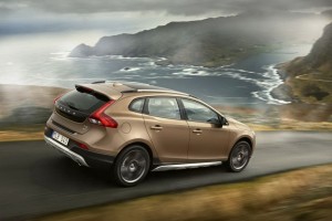 Volvo-V40-Cross-Country-2