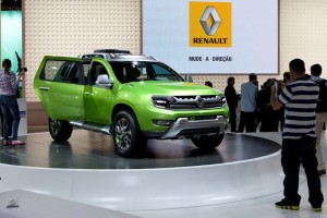 Renault-DCross-1
