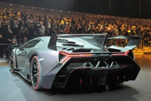 Lambo-Veneno-3