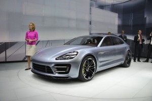Porsche-Panamera-Sport-Turismo-1