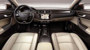 QOROS-3-Sedan-2
