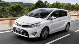 Toyota-Verso-1