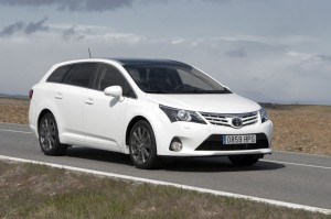 Toyota-Avensis-2
