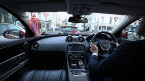Jag-LR-Urban-Windscreen-1