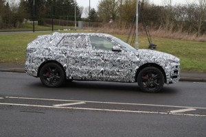 Jaguar-F-Pace-Spied-3