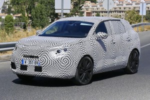 Peugeot-3008-Spied-1