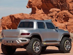 Mercedes-PickUp-3