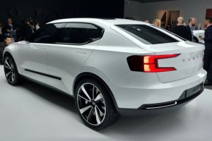 Volvo-40.2-Concept-3