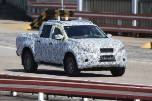 mercedes-pickup-x-class-spied-1
