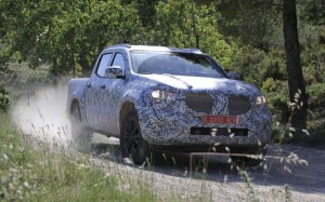Mercedes-X-Class-Spied-1