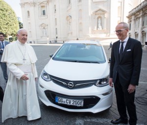 Popa-Francescoper-K-T-Neumann-Opel-Ampera-e-1