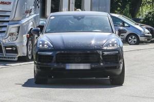 Porsche-Cayenne-Coupe-Spied-1