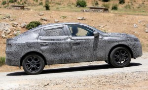 Renault-Captur-Kadjar-coupe-Spied-2