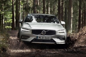 Vovlo-V60-CrossCountry-1